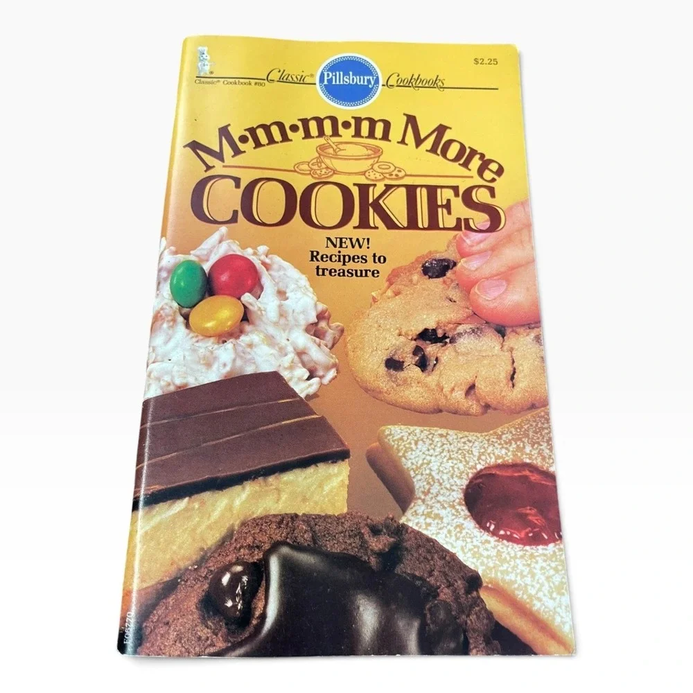 Vintage Pillsbury Classic Cookbook #80: M-m-m More COOKIES - Recipes Softcover